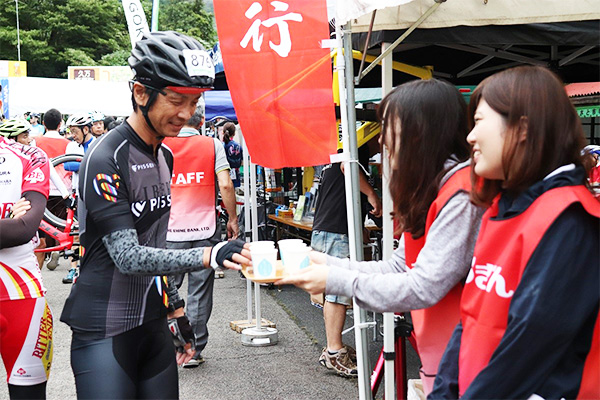 「第9回石鎚山ヒルクライム」のボランティア活動に当行行員が参加します！