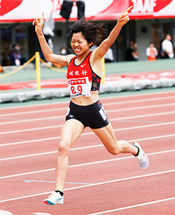 第105回日本陸上競技選手権大会「女子3000mSC」山中柚乃選手優勝！